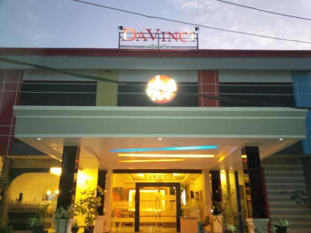 Hotel Davinci Kendari Luaran gambar